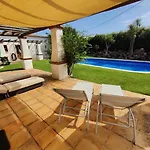 Guestready - Charming With Pool In Penzion 4*